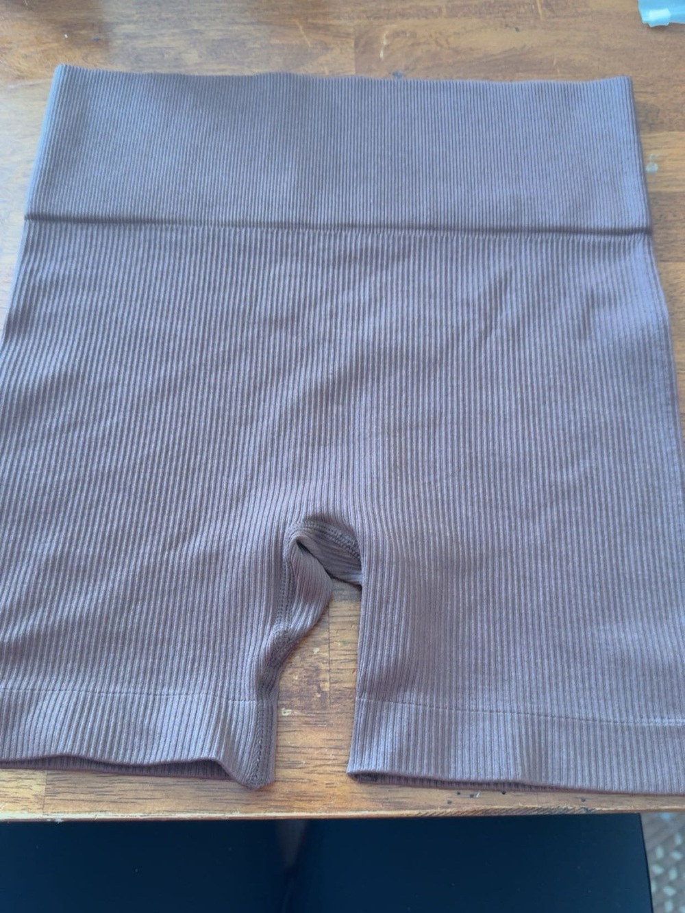 Ribbed High-Waist Biker Shorts in Chocolate Brown